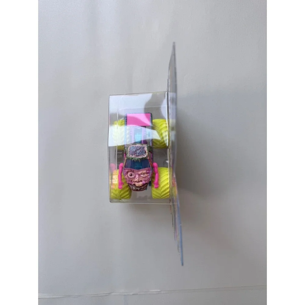 Monster Jam Zombie Cyberflare‎ Series 45 Monster Truck 1:64 Scale Die-Cast New